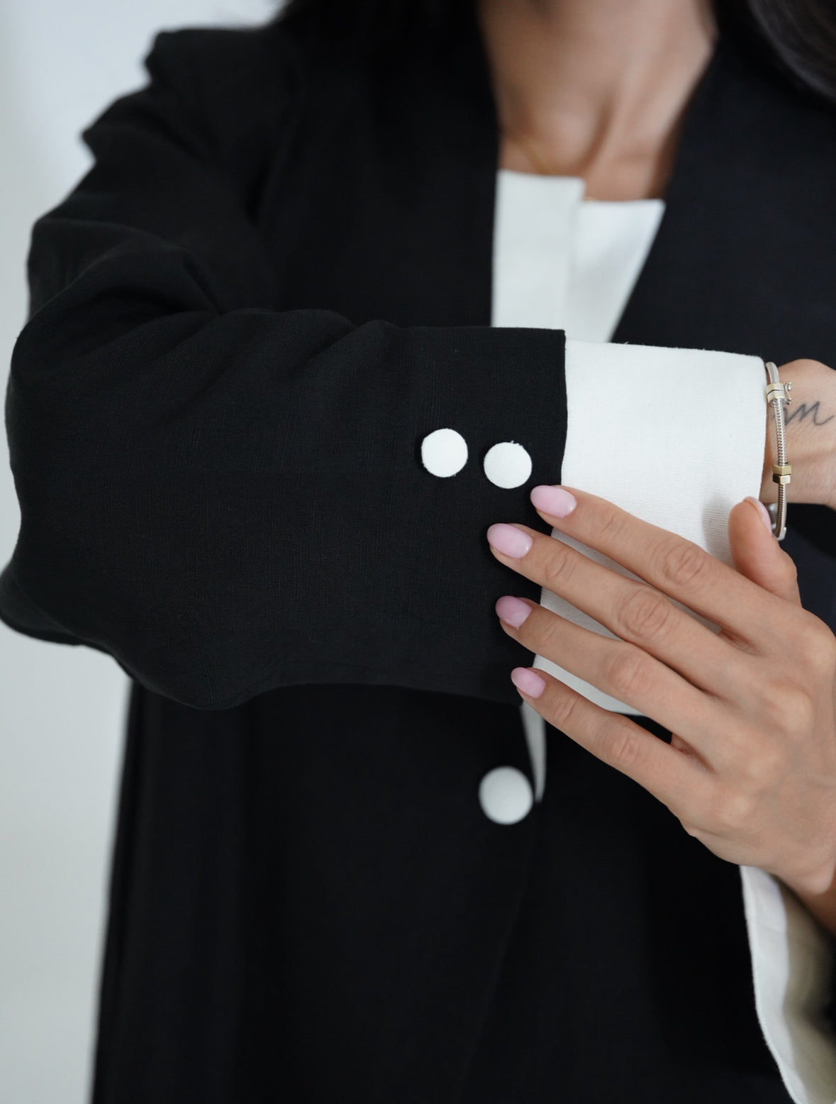 The Sahar Abaya — Black